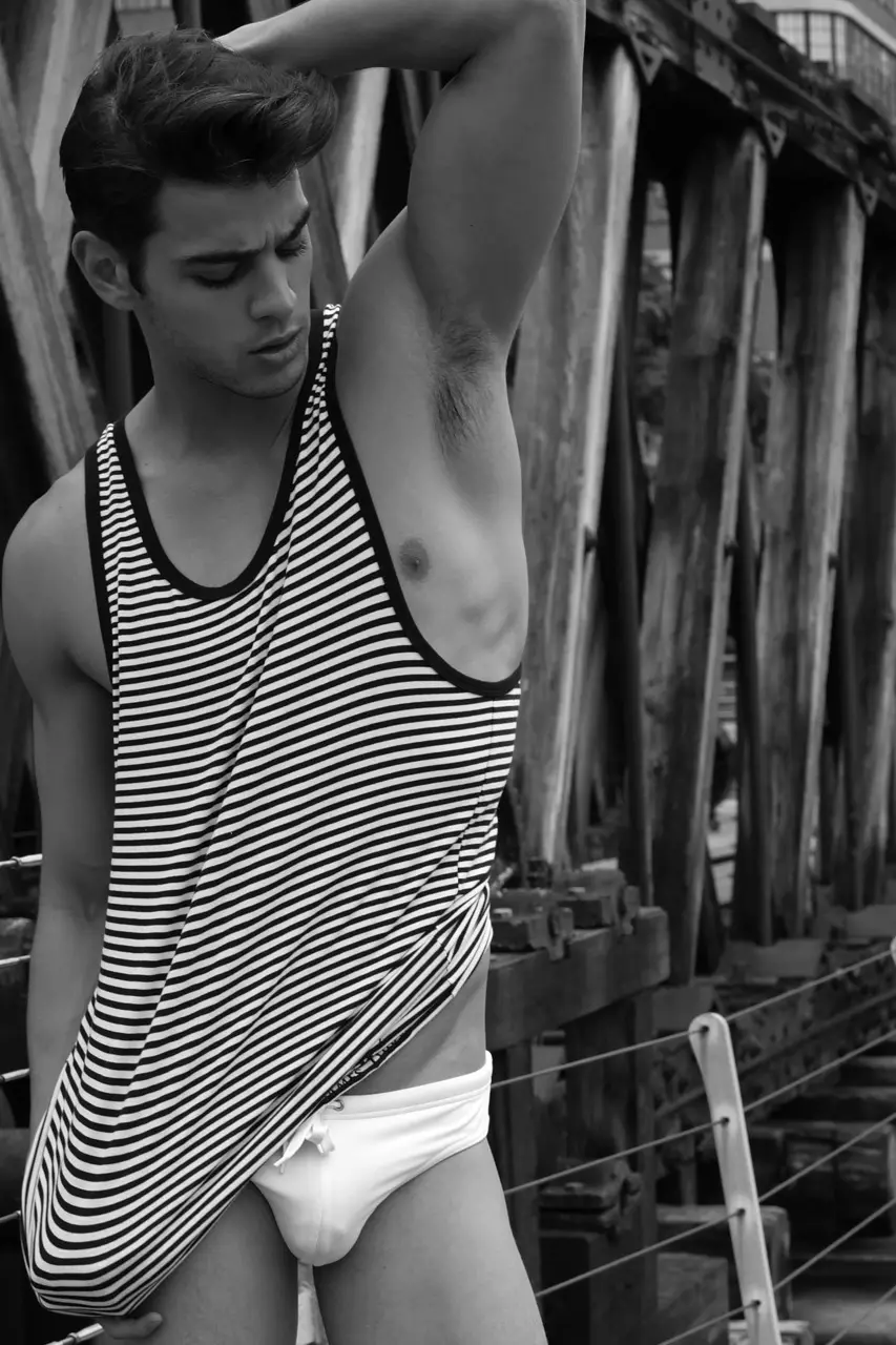 Scott Gardner ໂດຍ Thomas Synnamon (10)