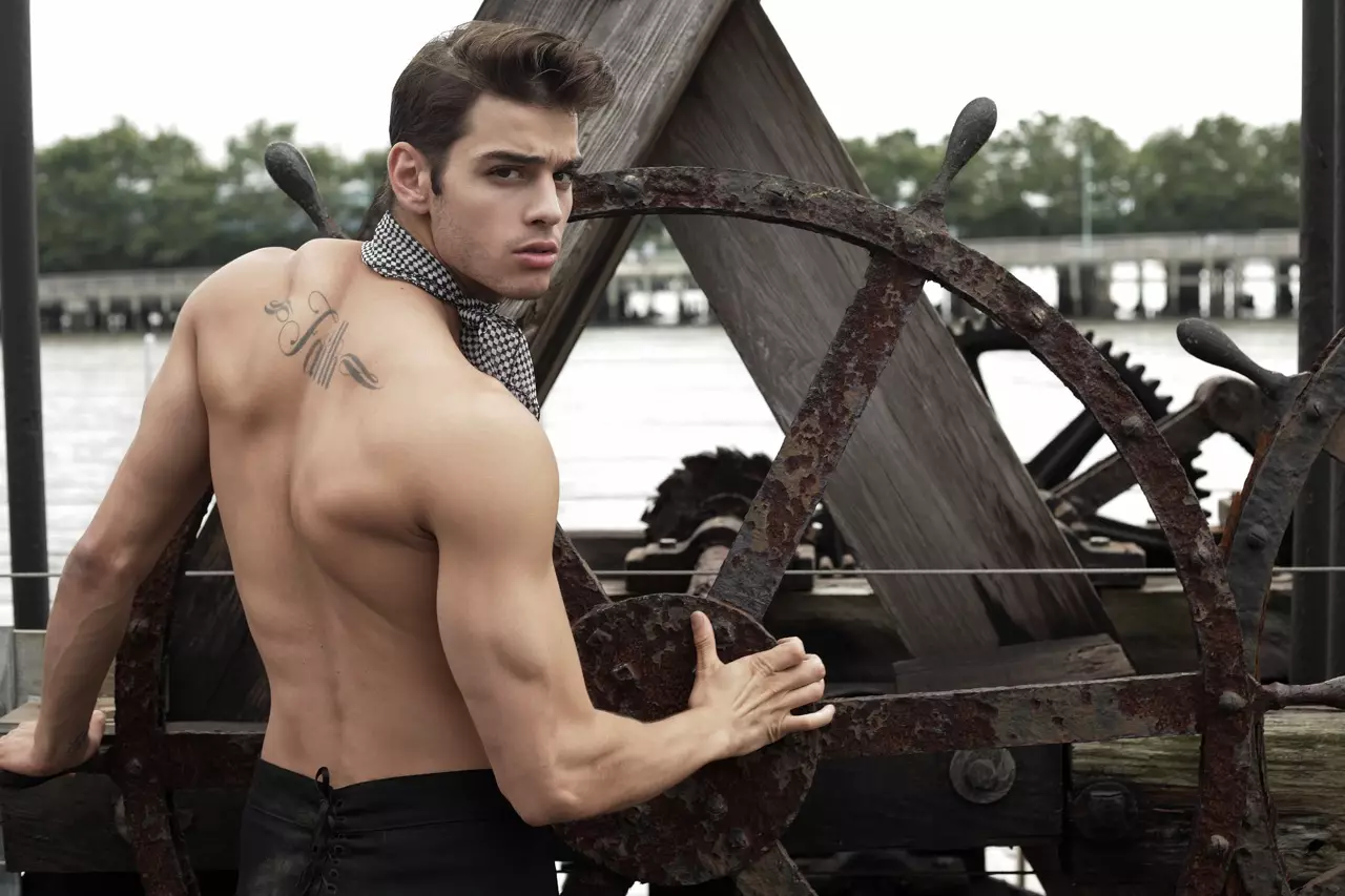 Scott Gardner, modelo sexy de AF nativo de California, en 22 fotos estupendas tomadas polo talentoso Thomas Synnamon no Pier 66