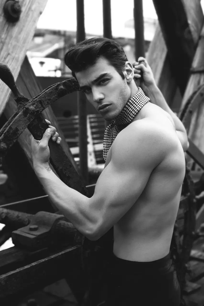 Scott Gardner oleh Thomas Synnamon (5)