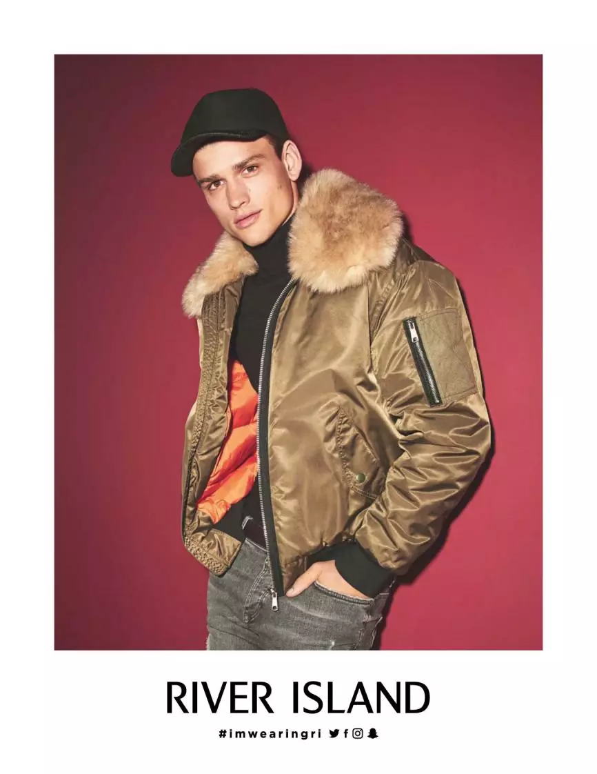 Top model Simon Nessman River Island 2015 Yaz/Yay Kampaniyasının qarşısındadır