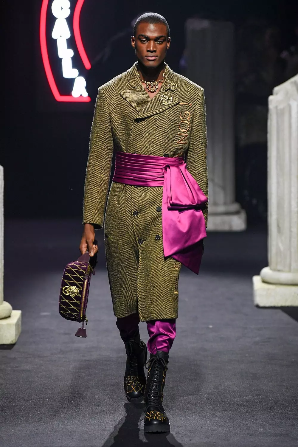 Akanjo lehilahy Moschino Fararano ririnina 2019 Rome27