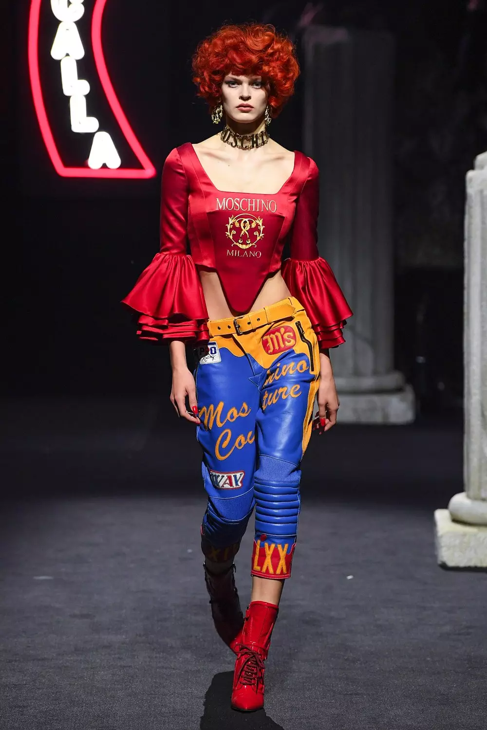 Moschino meesterõivad, sügistalv 2019 Rooma2