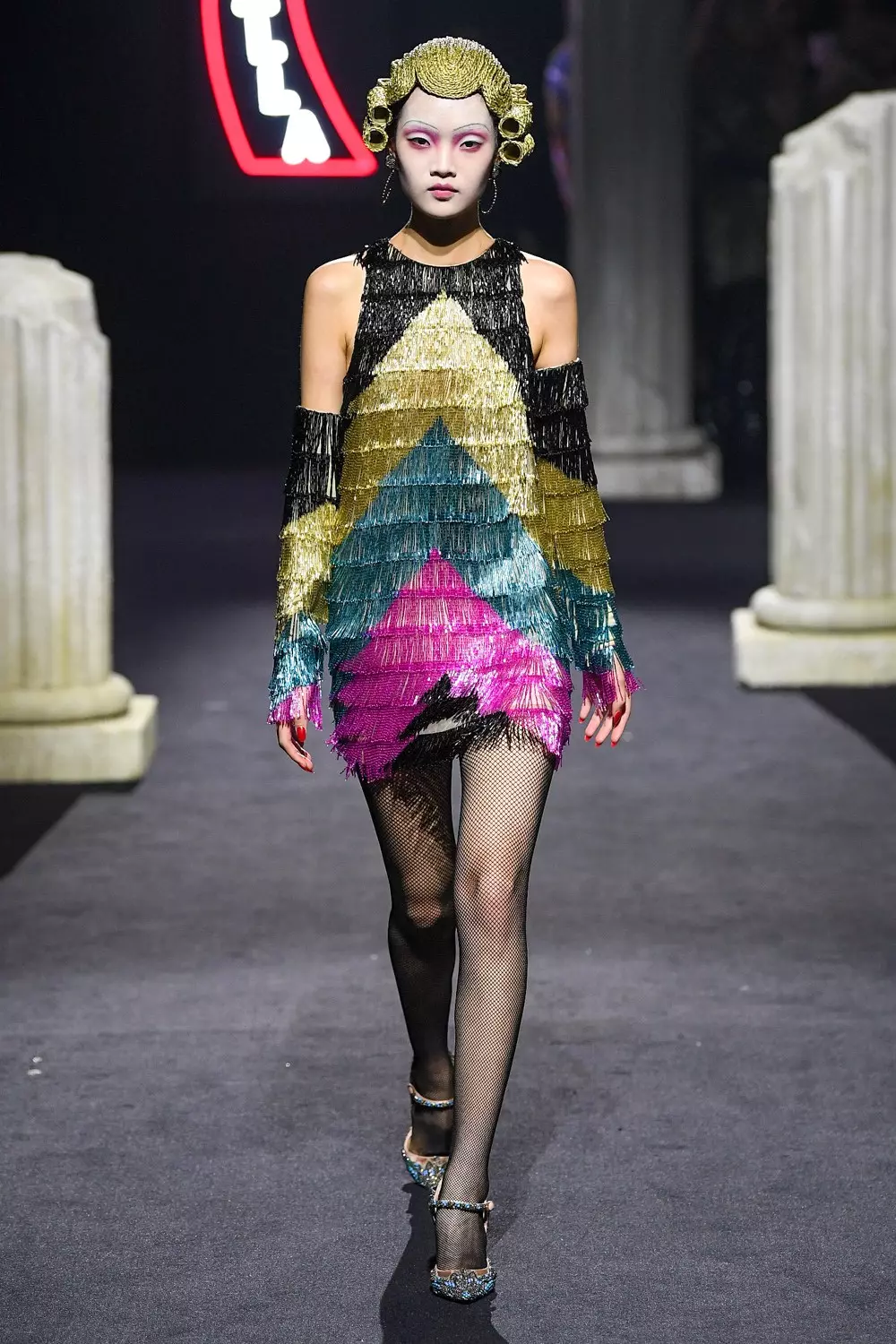 Akanjo lehilahy Moschino Fararano ririnina 2019 Rome29