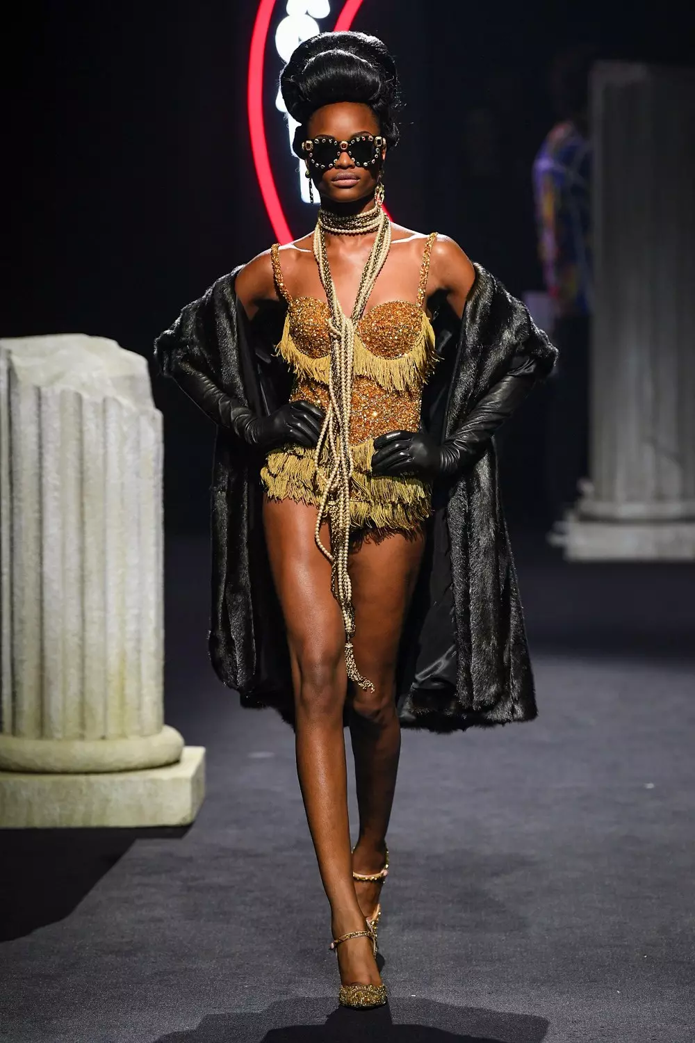 I-Moschino Menswear Ekwindla Ebusika 2019 Rome35