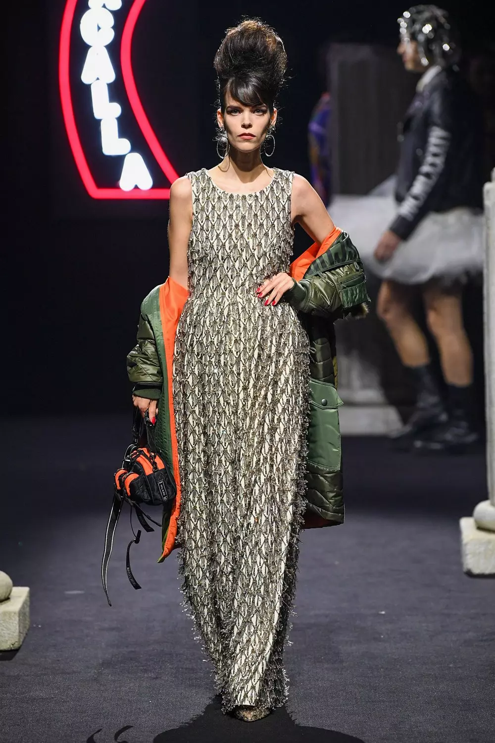 Kincên mêran ên Moschino Payîz Zivistan 2019 Rome50