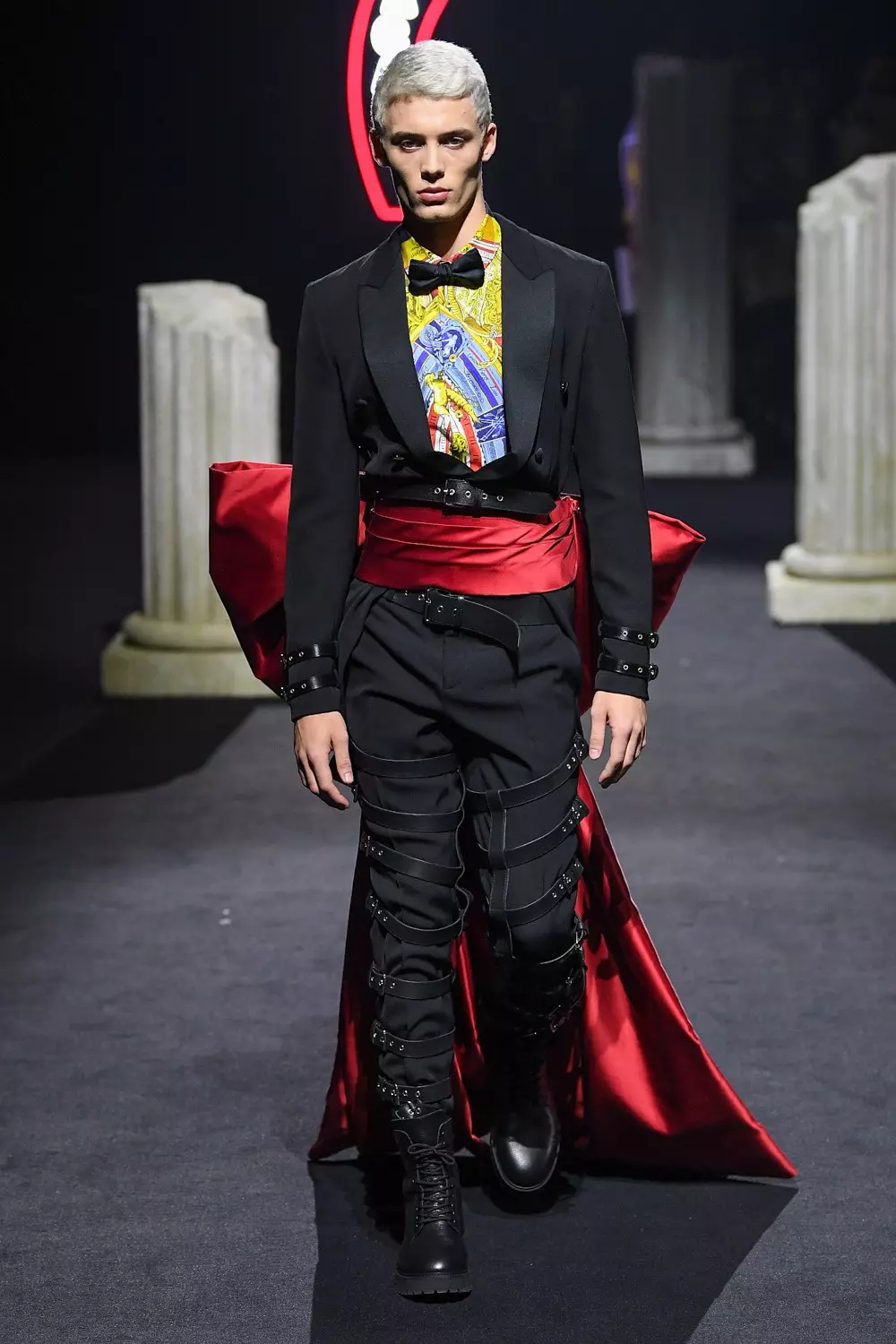 Moschino Menswear Kugwa Zima 2019 Rome23