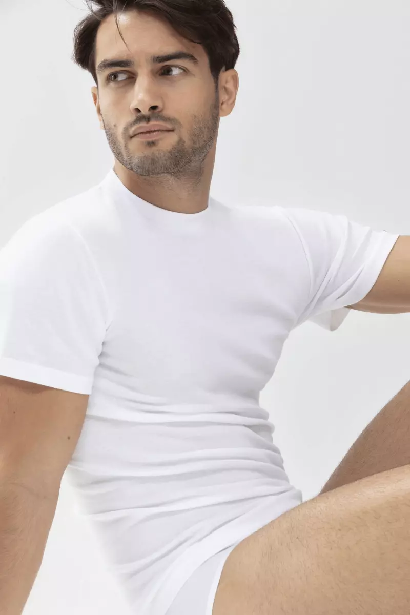 Aleksandar Rusić para el catálogo Mey Bodywear A / W 2020