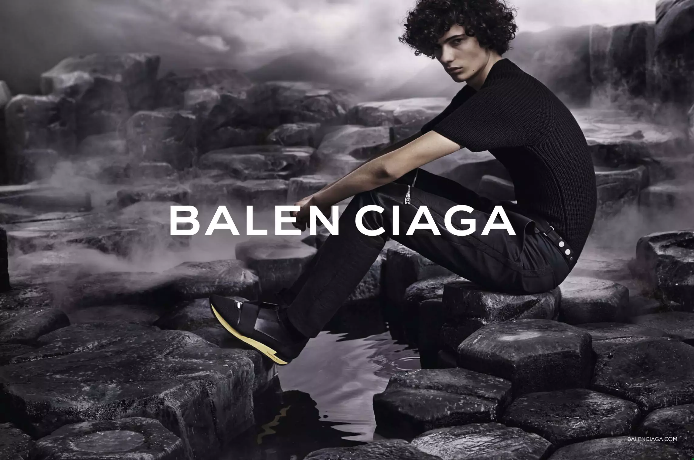 Top Model Piero Mendez Balenciaga üçün yeni 2015 kampaniyasının önündədir.