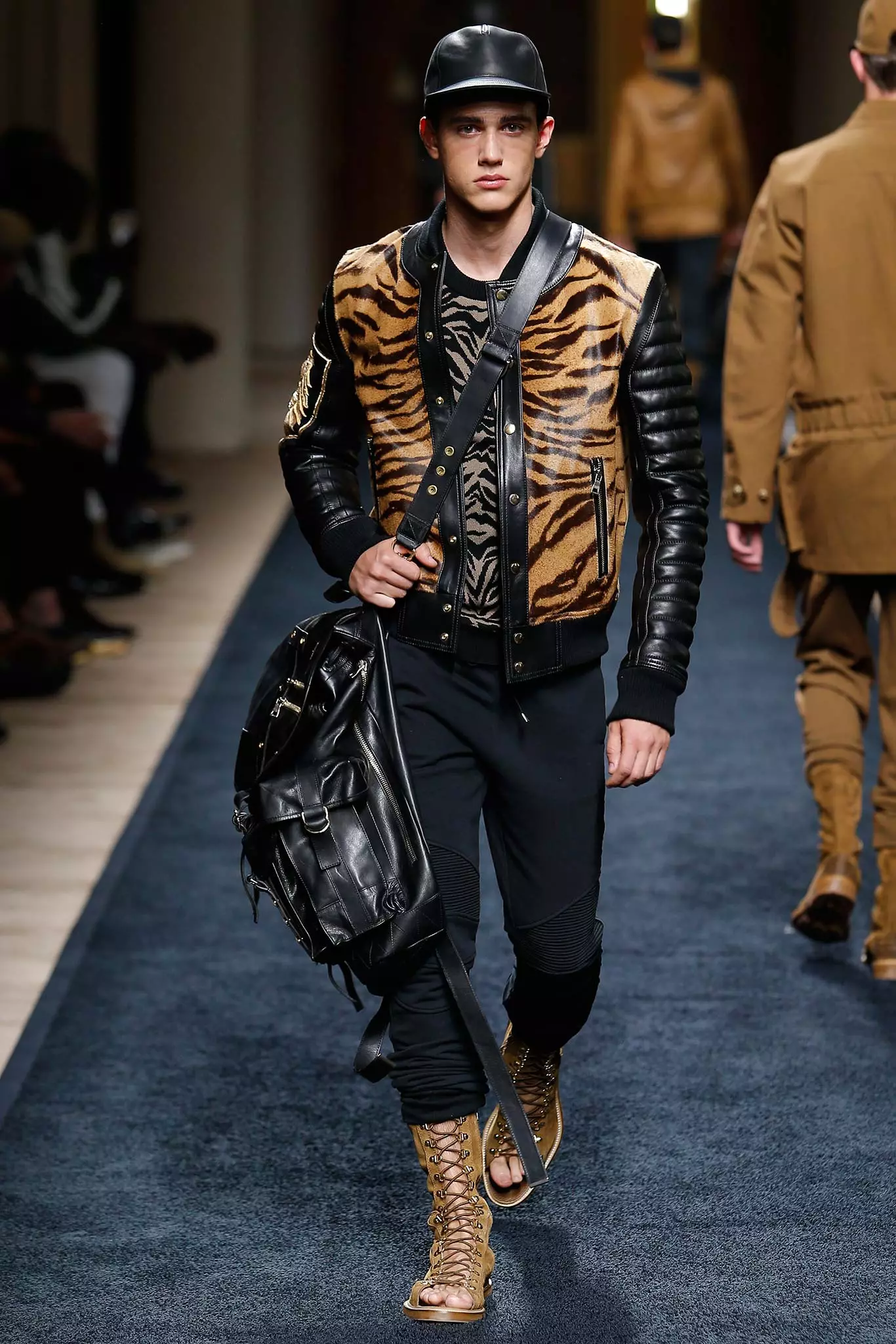 Balmain 2016 წლის გაზაფხულის მამაკაცის ტანსაცმელი909