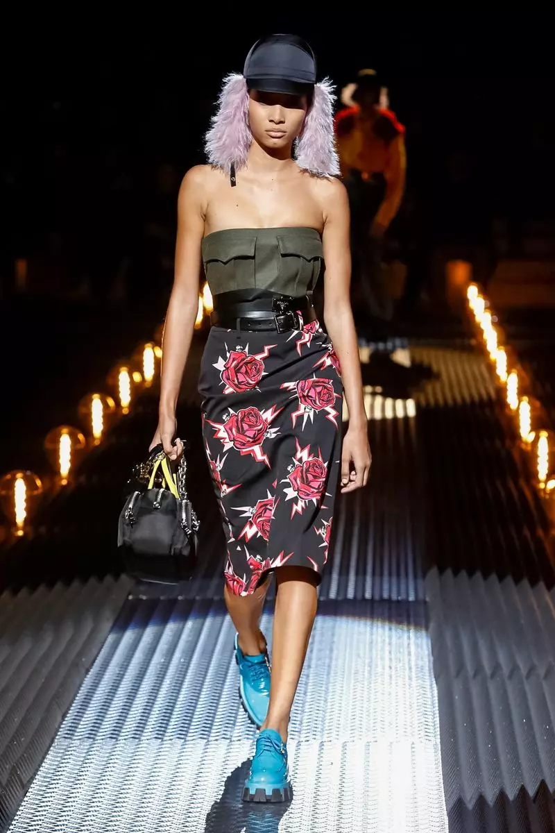 Prada Vira Vesto Aŭtuno Vintro 2019 Milano26