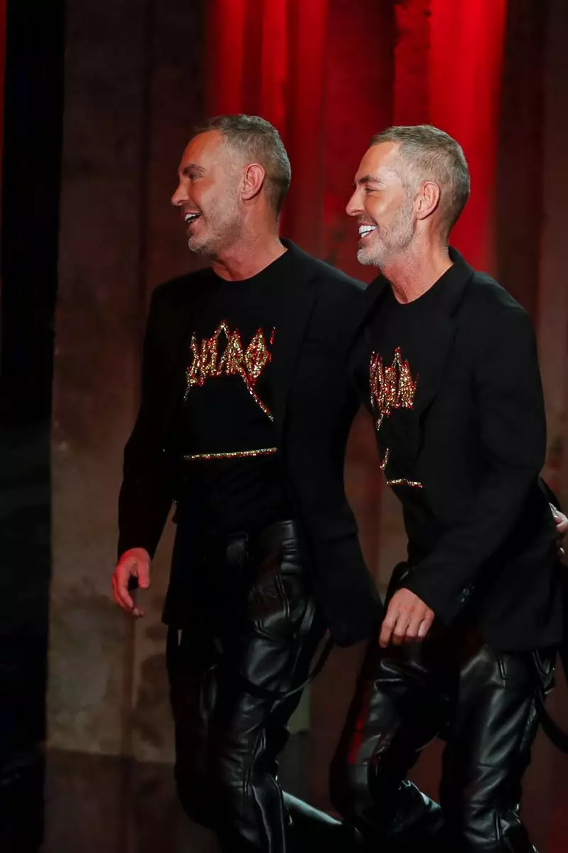 Dsquared2 vīriešiem un sievietēm, rudens ziema 2019, Milāna52