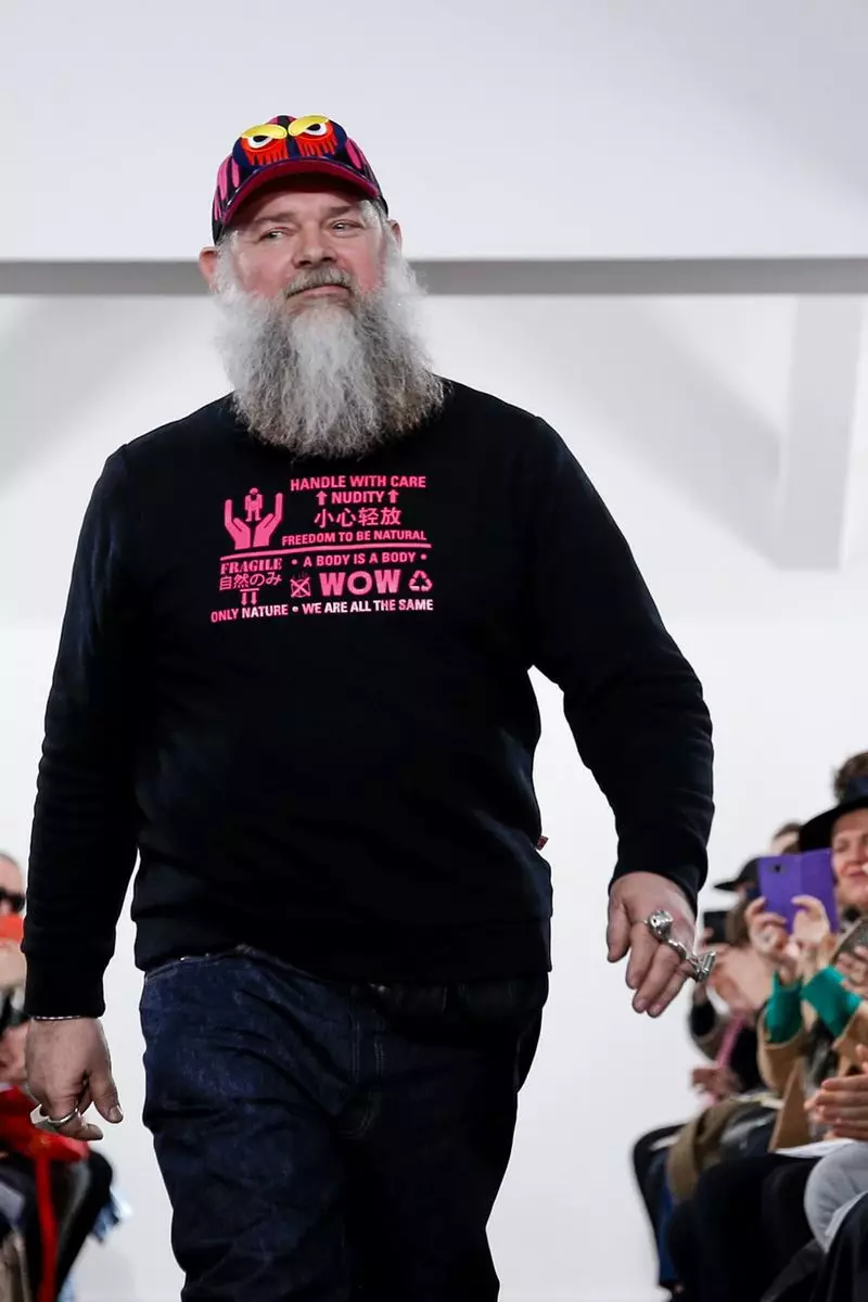 Walter Van Beirendonck Vira Vesto Aŭtuno Vintro 2019 Parizo40