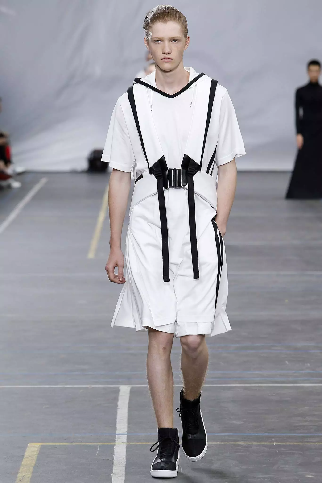 Y-3 Caij nplooj ntoos hlav 2016 Menswear197