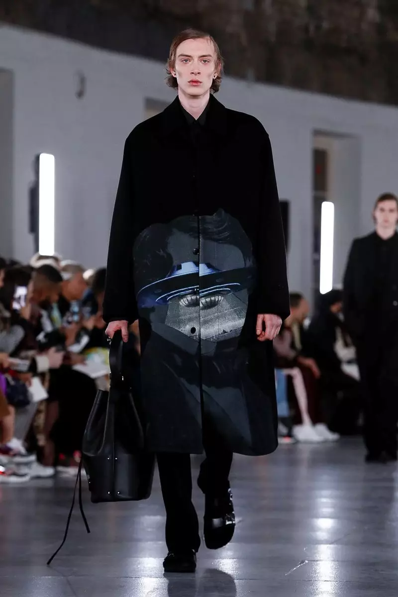 Valentino Menswear Majira ya Baridi 2019 Paris1