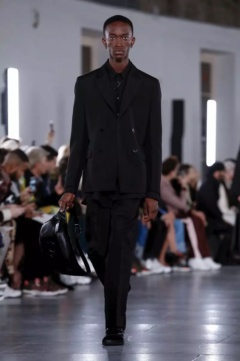 Valentino 2019 秋冬男裝 Paris12