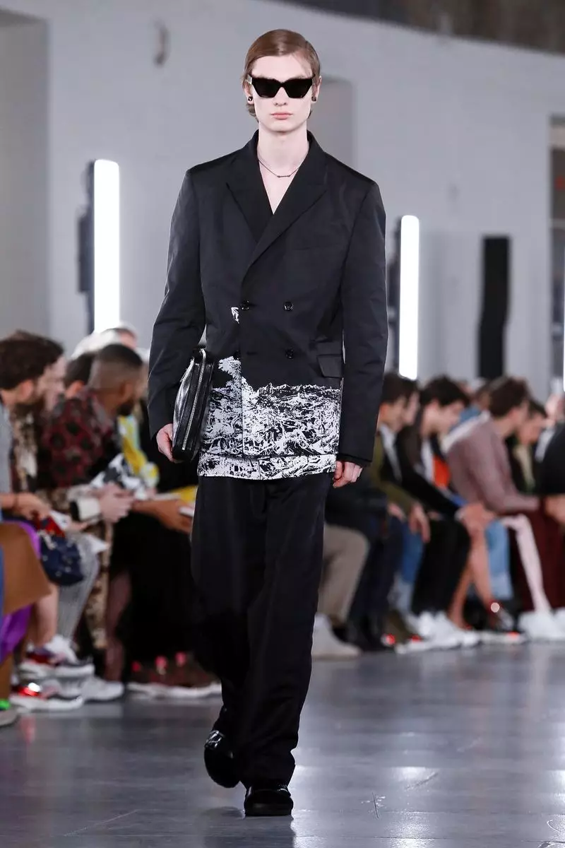 Valentino Menswear Majira ya Baridi 2019 Paris15