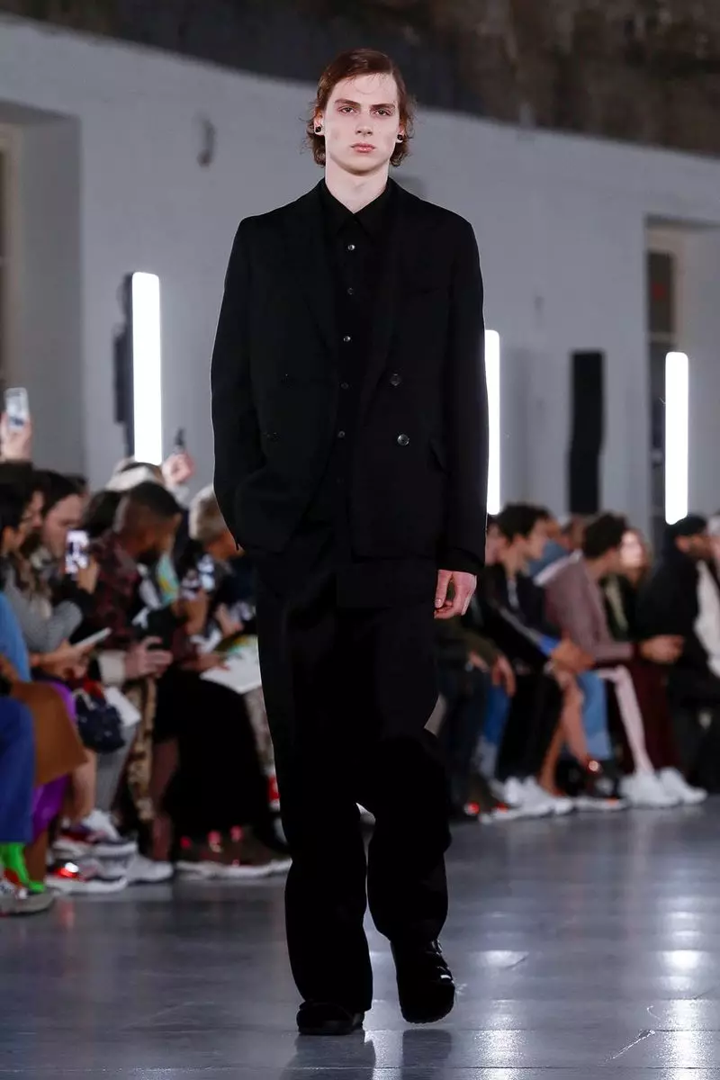 Valentino Menswear Fall Chando 2019 Paris2