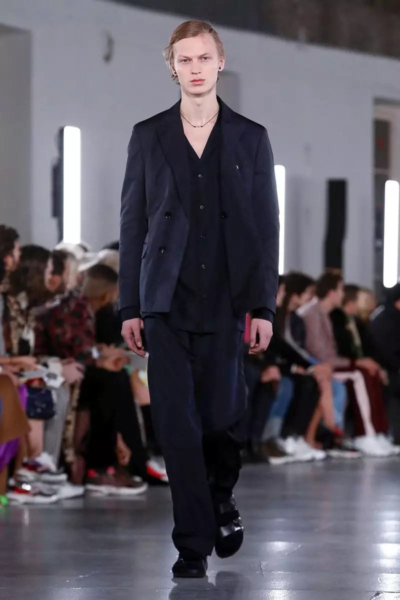 Roupa masculina Valentino Outono Inverno 2019 Paris31