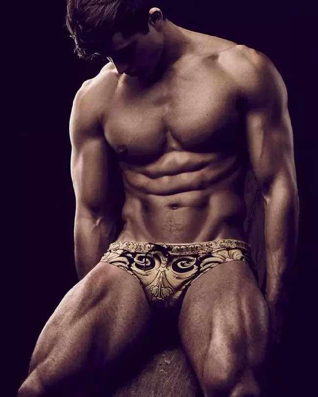 Plej bona modelo Pietro Boselli de Daniel Jaems (4)