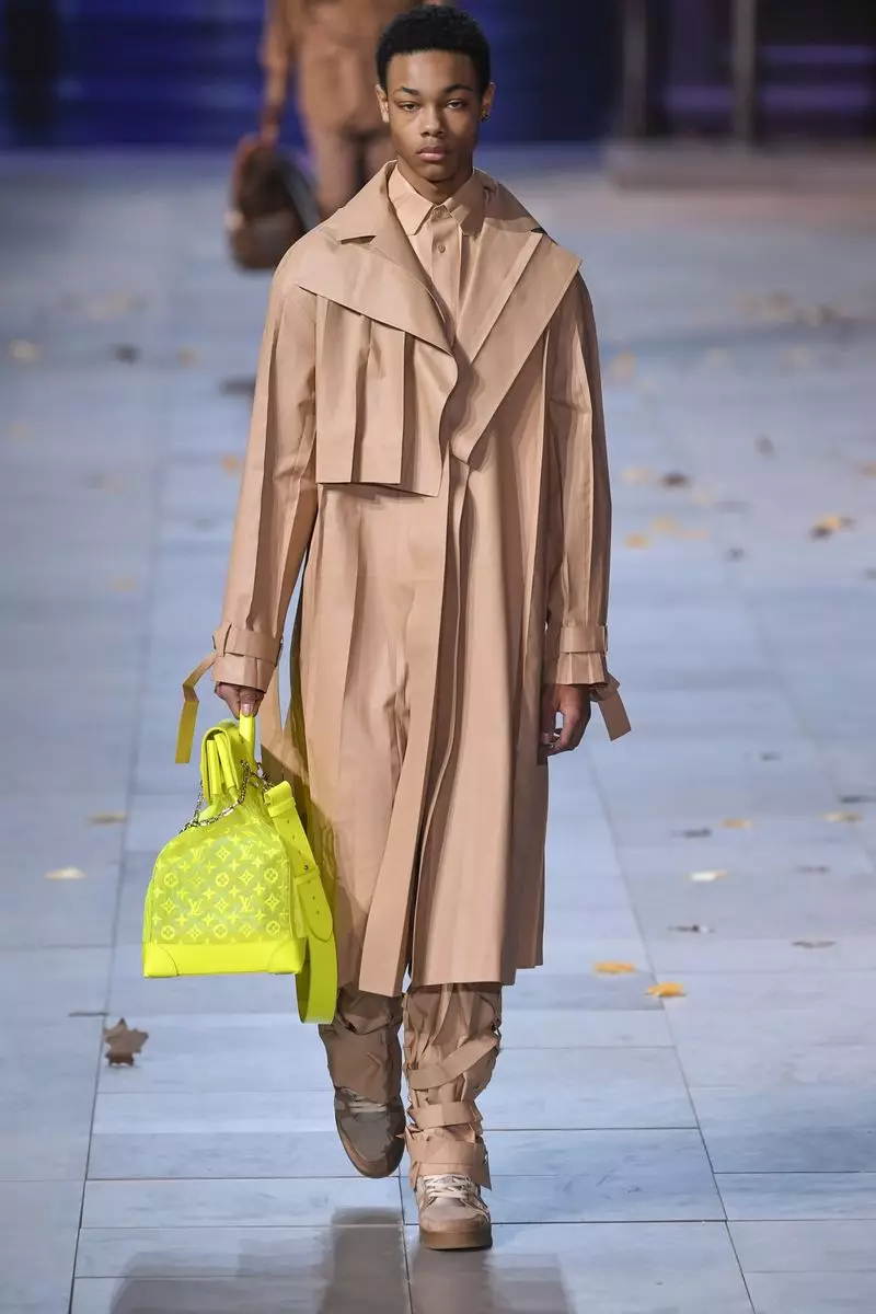 Louis Vuitton ئەرلەر كىيىملىرى 2019-يىلى كۈز پەسلى