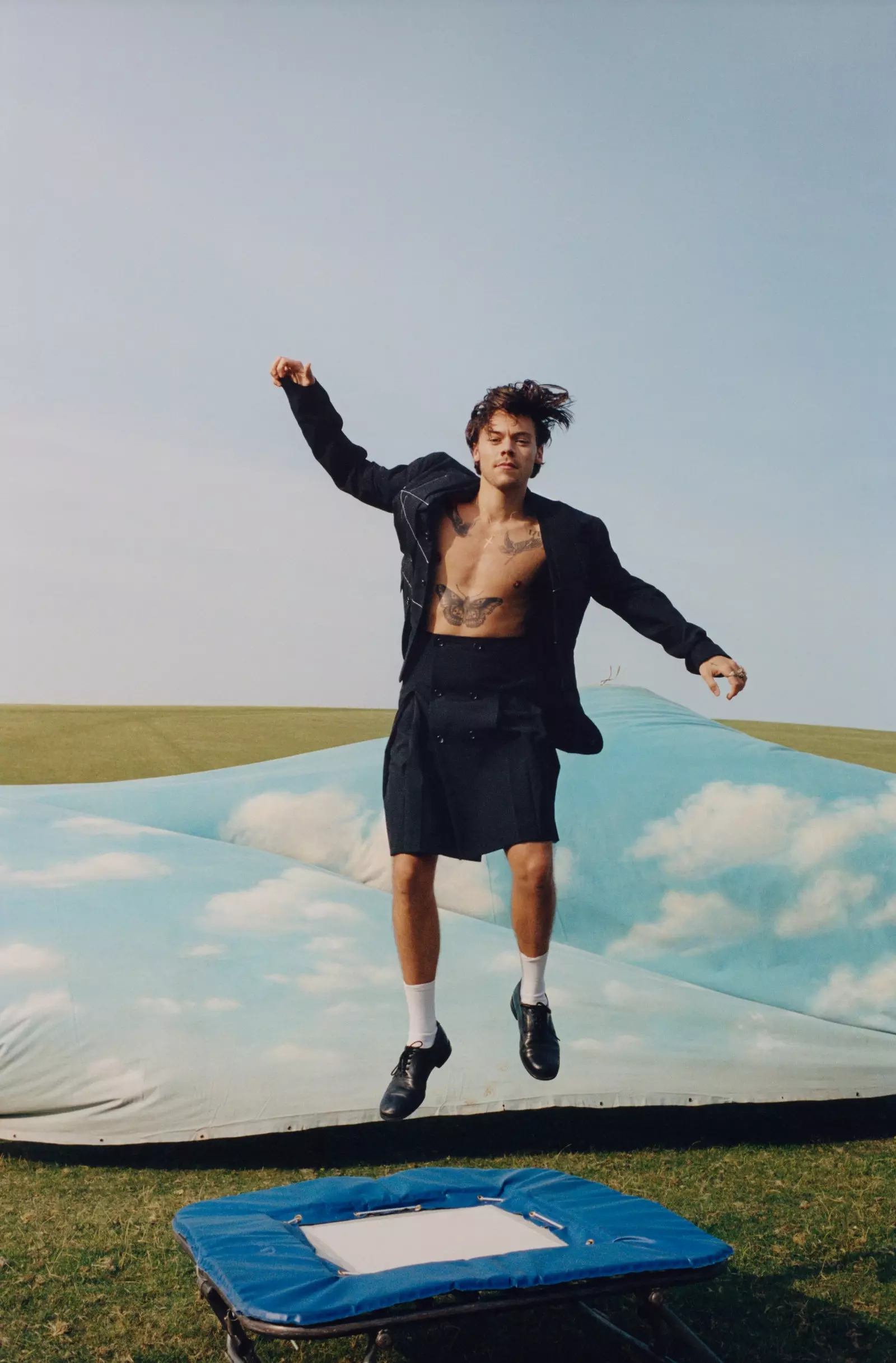 US Vogue Disyembre 2020 : Harry Styles ni Tyler Mitchell