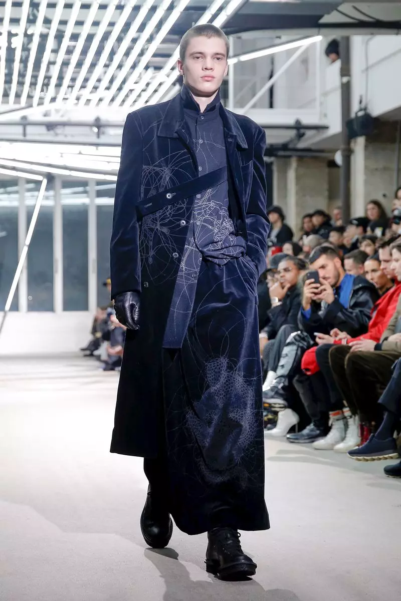 Yohji Yamamoto Menswear Caij Nplooj Ntoos Hlav 2019 Paris13