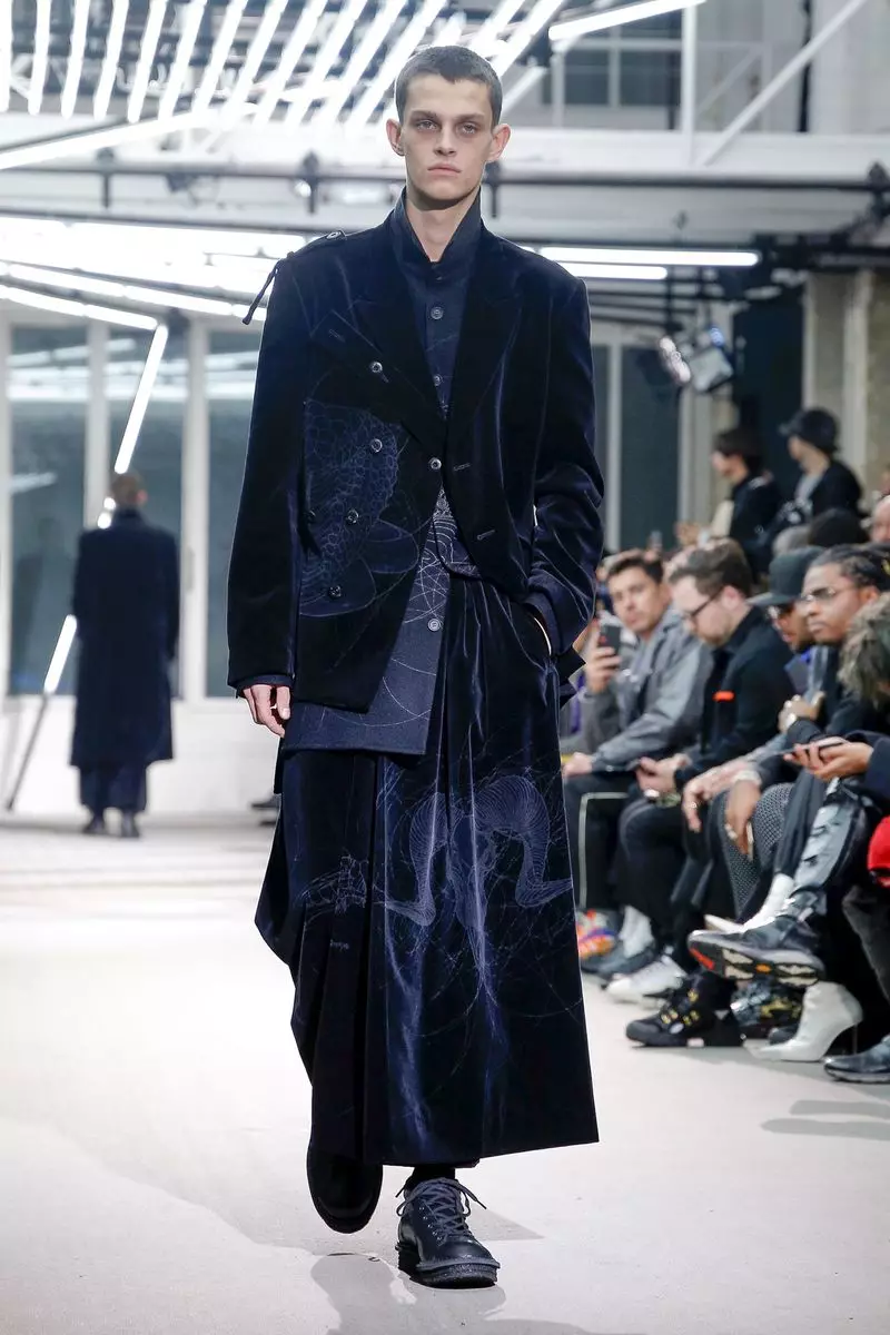 Yohji Yamamoto Awọn aṣọ aṣọ ọkunrin Igba otutu 2019 Paris14