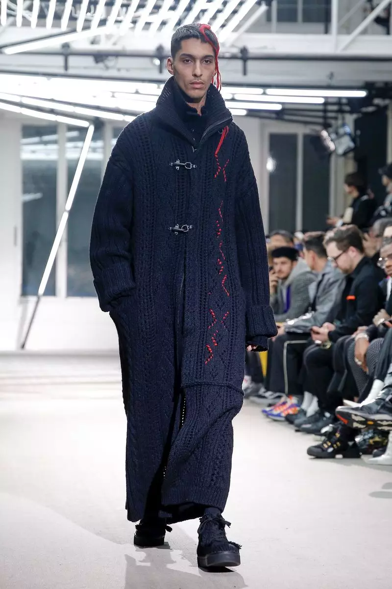 Yohji Yamamoto Awọn aṣọ aṣọ ọkunrin Igba otutu 2019 Paris15