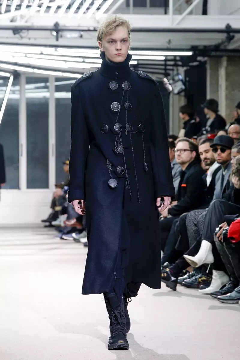 Yohji Yamamoto Awọn aṣọ aṣọ ọkunrin Igba otutu 2019 Paris35