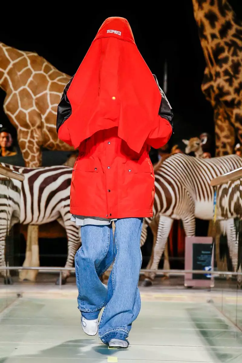 Vetements Ready To Wear Hierscht Wanter 2019 Paris50