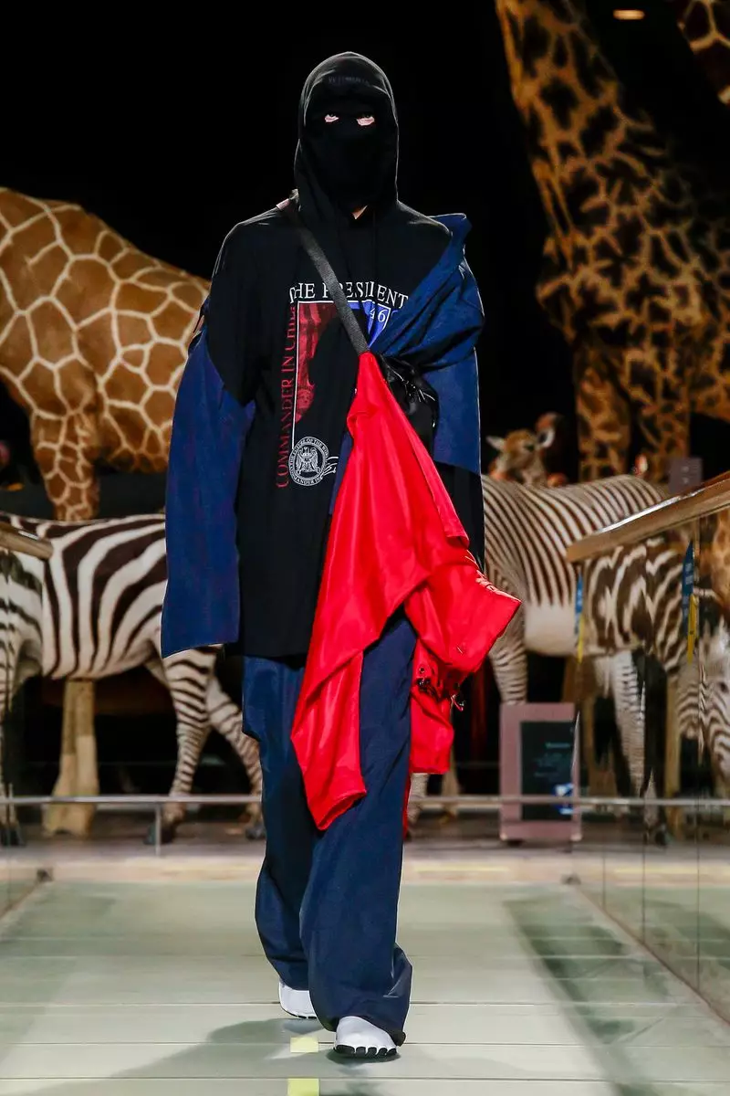 Vetements Geyinməyə Hazırdır Payız Qış 2019 Paris9