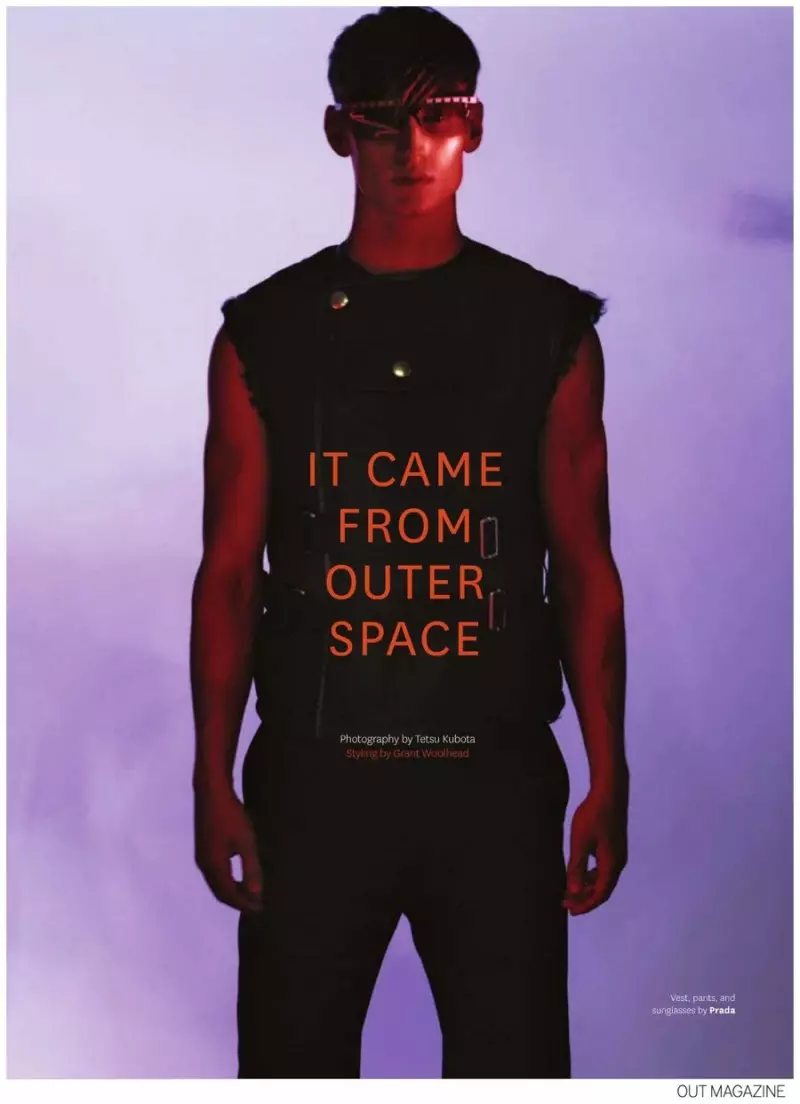 Den svenske model Alexander Johansson snupper en moderedaktion i september 2014-udgaven af ​​Out magazine. Fotograferet af Tetsu Kubota for et inspirerende kig på futuristisk efterårsmode, er Alexander stylet af Grant Woolhead. Fra Calvin Klein Collections sporty boxy-former til et efterårsglimt fra Jil Sander, Alexander har ingen problemer med at skille sig ud fra mængden.