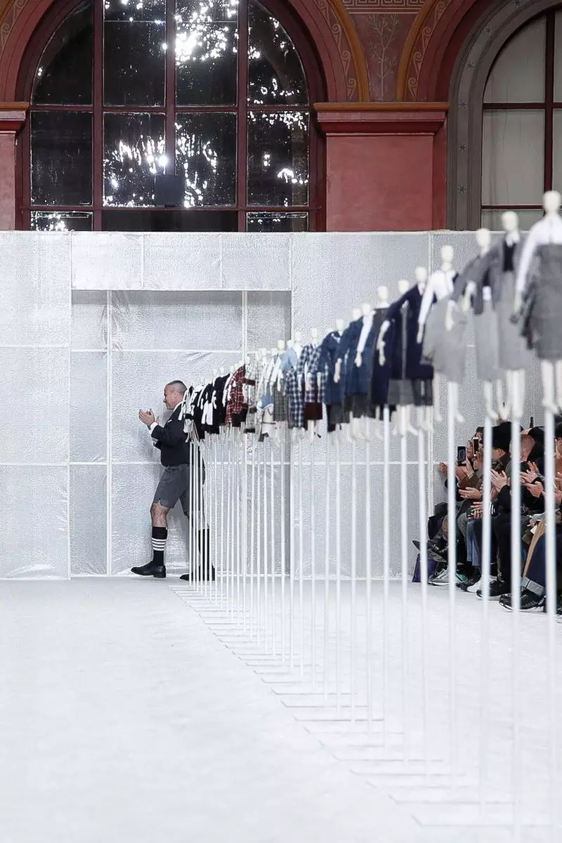 Thom Browne vīriešu apģērbi rudens ziema 2019 Parīze38