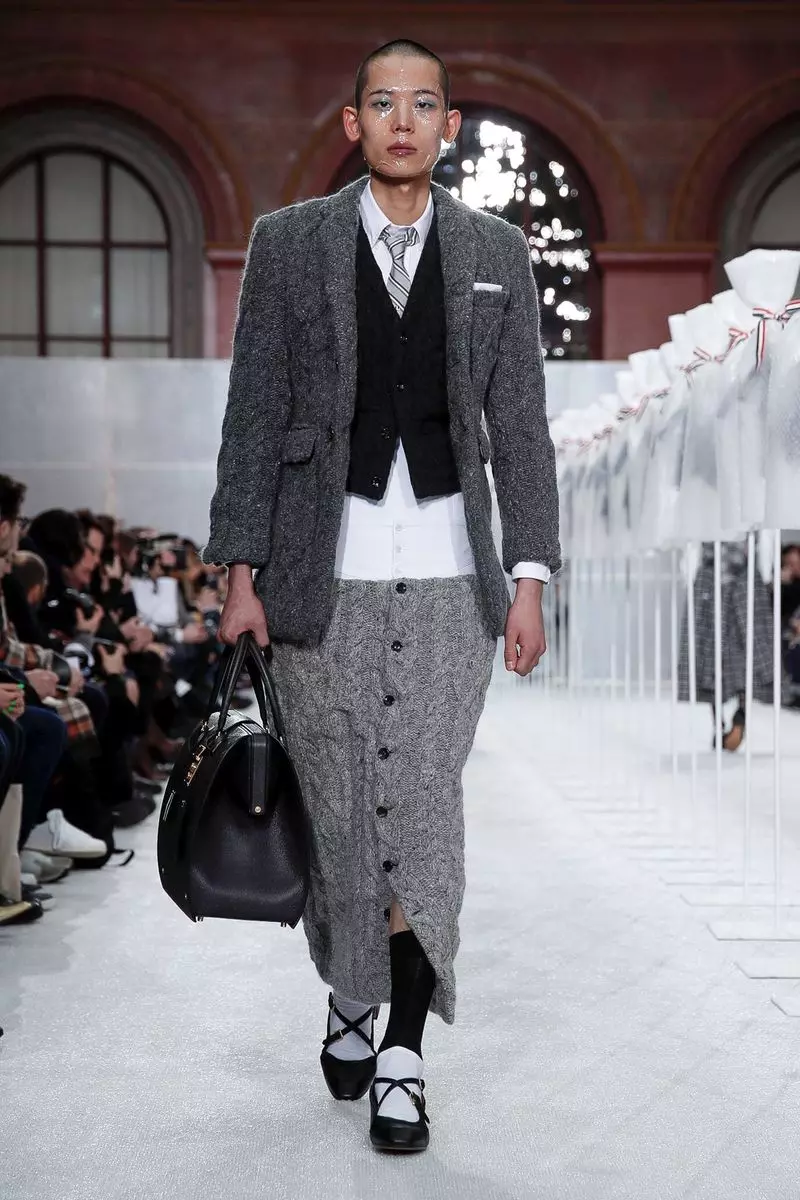 Akanjo lehilahy Thom Browne Fararano ririnina 2019 Paris7