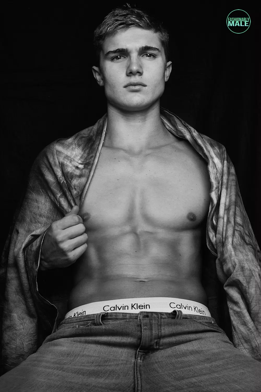 Freddie Pearson dening José Pope kanggo Fashionably Male2