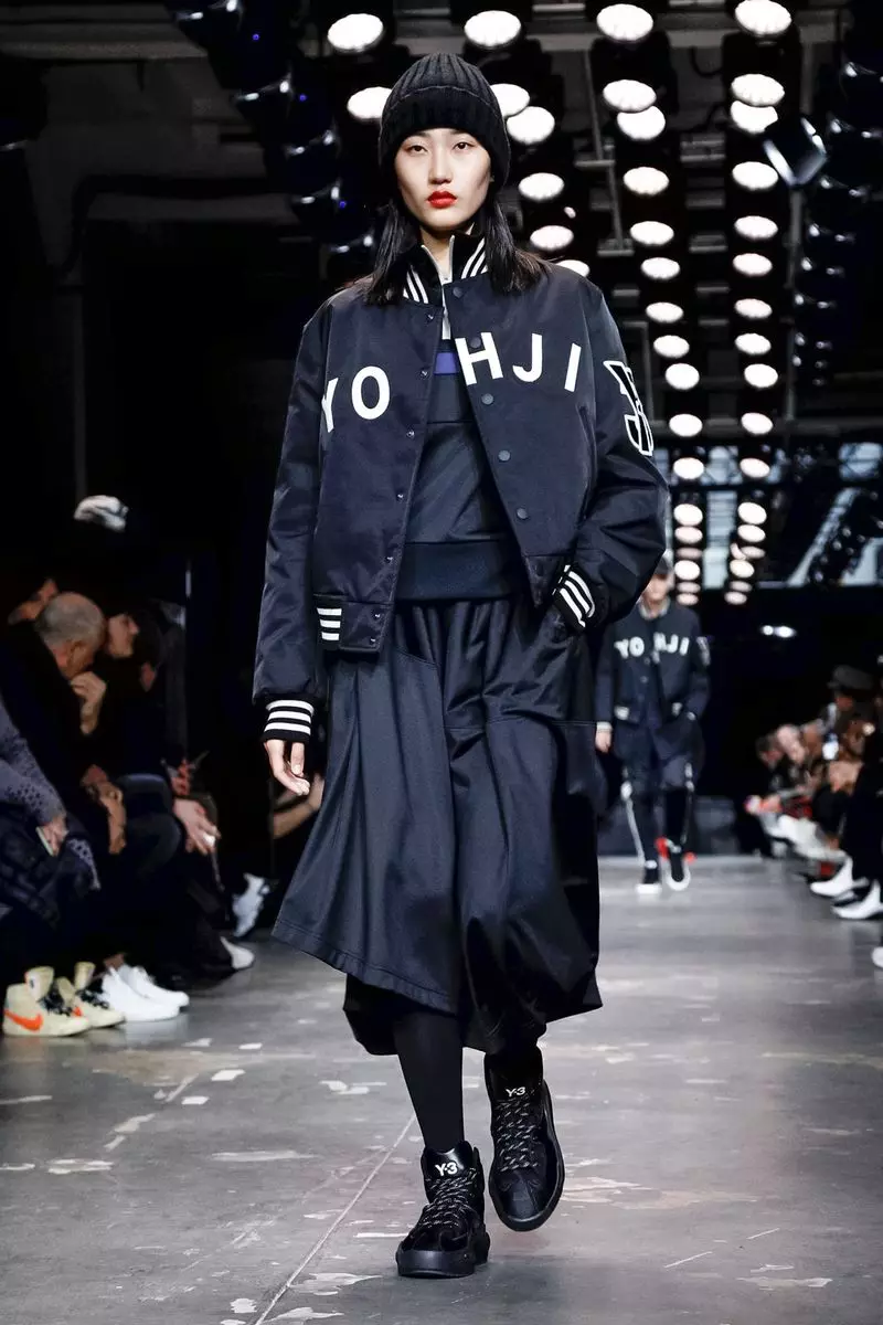 Y-3 Ир-атлар һәм хатын-кызлар Кышкы 2019 Париж17