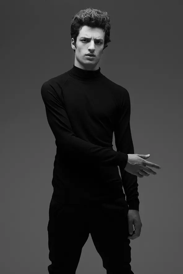 Braziliyalik model Gabriel Garsiya 20 yillik yangi yuz va 1,87 m (6'1,6)