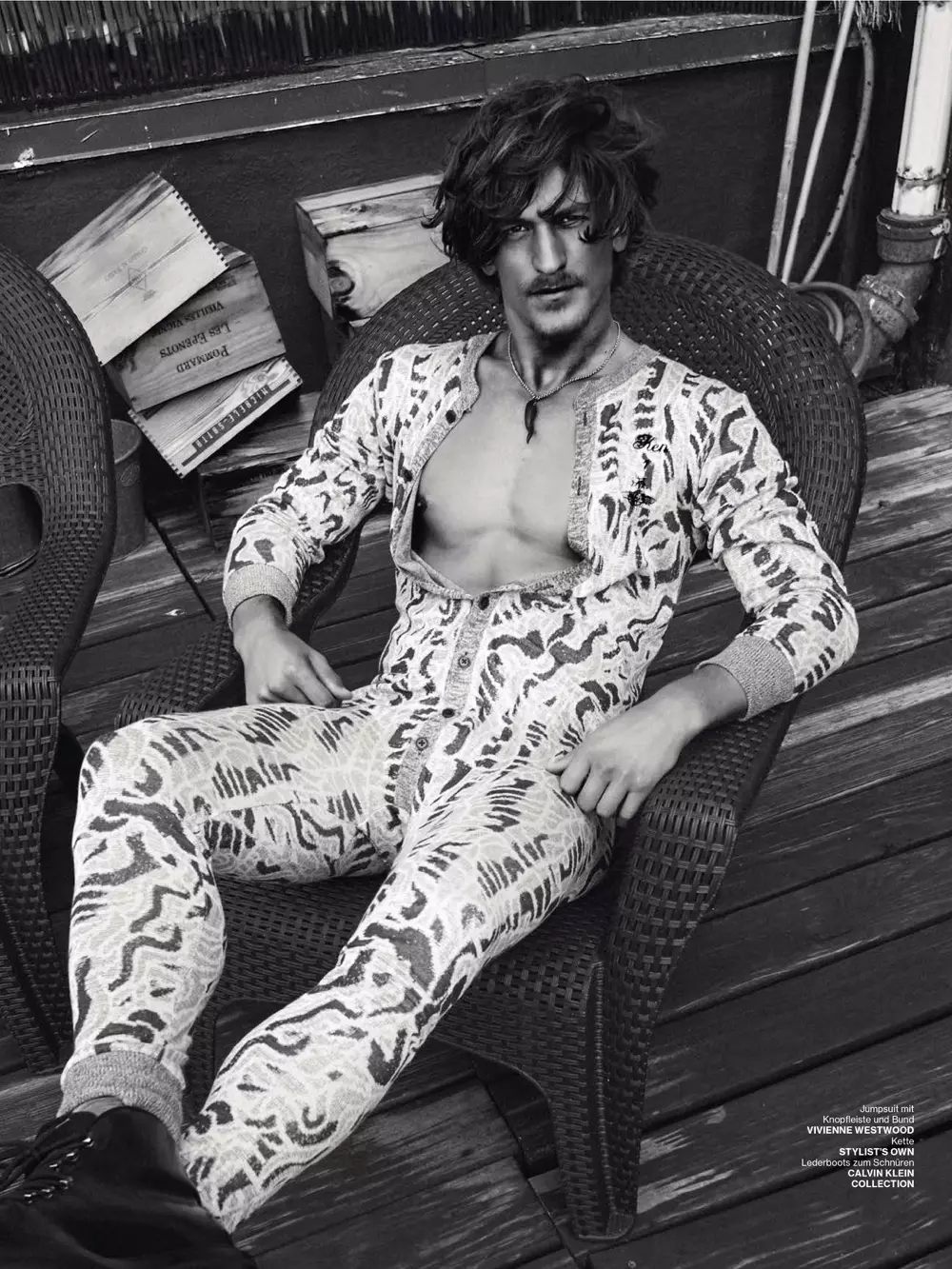 Sinceramente, é o home máis querido vivo e odio a min mesmo por gustarlle alguén tan estereotipado atractivo. Vaia, este é o Top Model Jarrod Scott posando para a lente de Stefan Armbruster para Numéro Homme Germany. Diseñado por Sabina Schreder. O mellor traballo que vin ata agora.