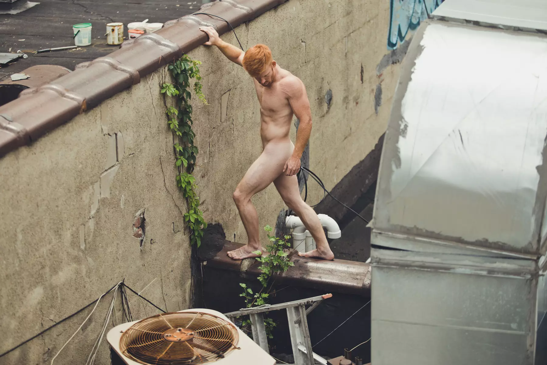 Andam na nga moigo sa NYC streets aduna kami ginger rebel male model nga si Ryan White nga gipusil ni Photographer HardCiderNY ni Menelik Puryear ug gi-istilo ni Kai Jankovic.