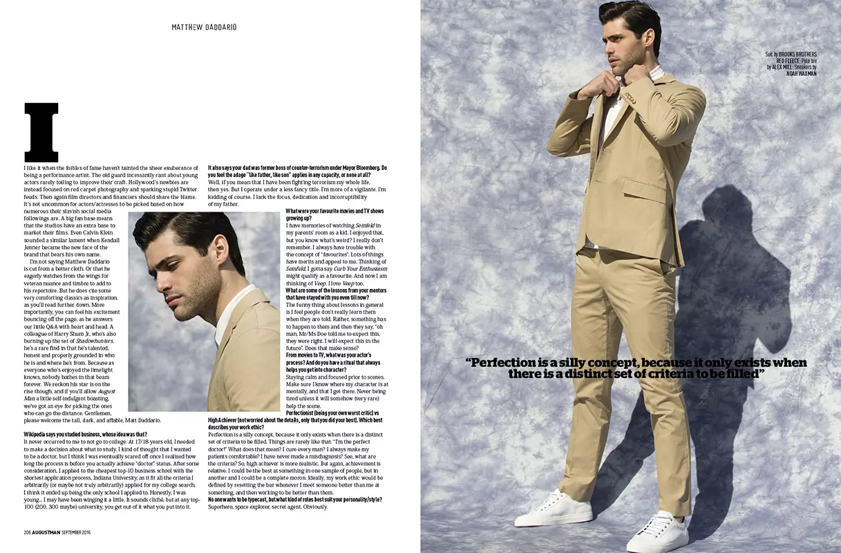 Televízna hviezda Shadowhunters Americký herec Matthew Daddario prekvapivo dobrý je naša „talianska inšpirácia“ v novom módnom editoriáli pre AugustMan Malaysia, ktorý nafotil módny fotograf Karl Simone.