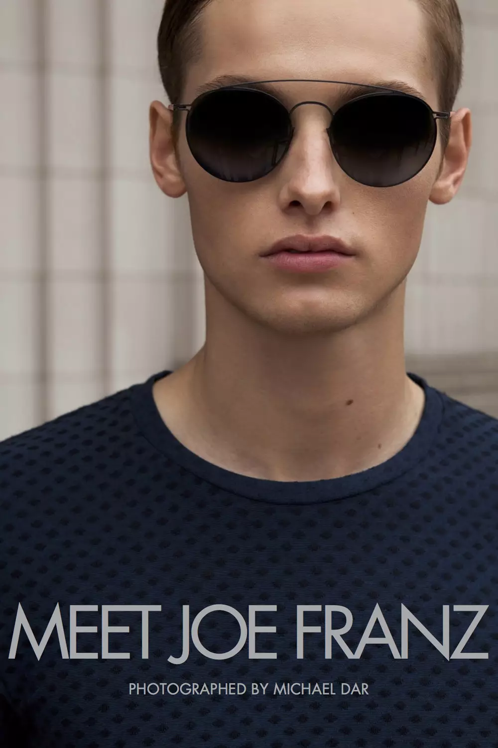 Rencontrez le charmant mannequin masculin Joe Franz capturé par Michael Dar pour le magazine Dominus.