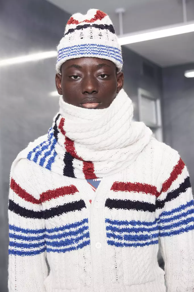 Voorkoms van Thom Browne se Colette-oorname