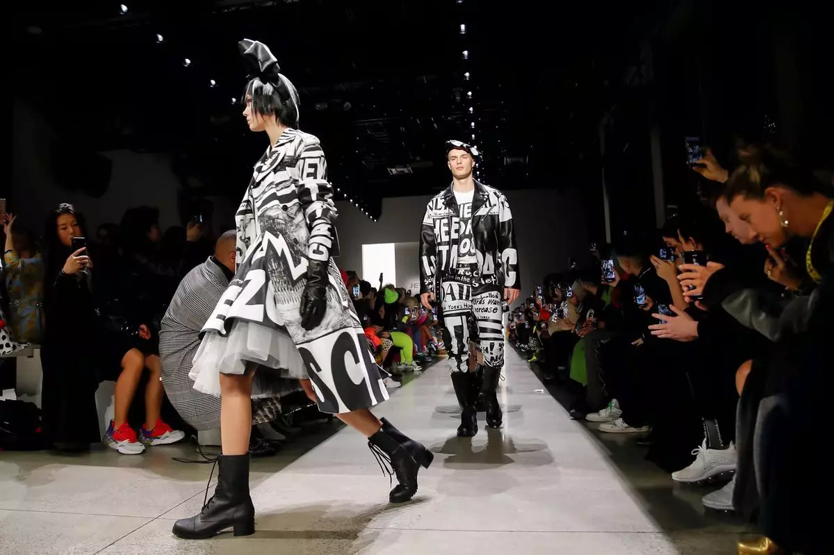 Jeremy Scott Ready To Wear podzim zima 2019 New York20