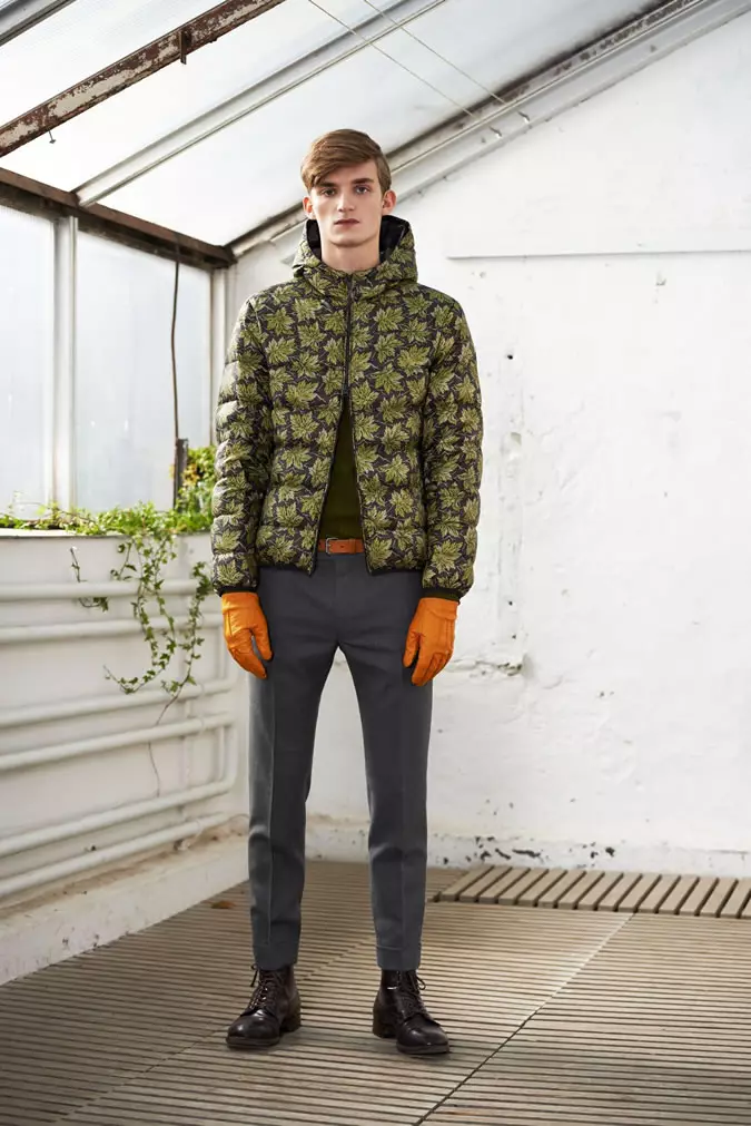 GANT Rugger escolhe o modelo sueco Charlie Westerberg para ostentar looks de sua coleção outono / inverno 2014. Aqui, a natureza utilitária de GANT está associada a um talento elegante para camadas. São executados os ajustes de semi-fenda, contribuindo para uma linha sólida de jaquetas parka, ternos risca de giz, coletes, jaqueta mac e demais itens de moda masculina. Oferecendo um espectro de cores outonais e estampas sutis, separadores para misturar e combinar são o forte da estação.