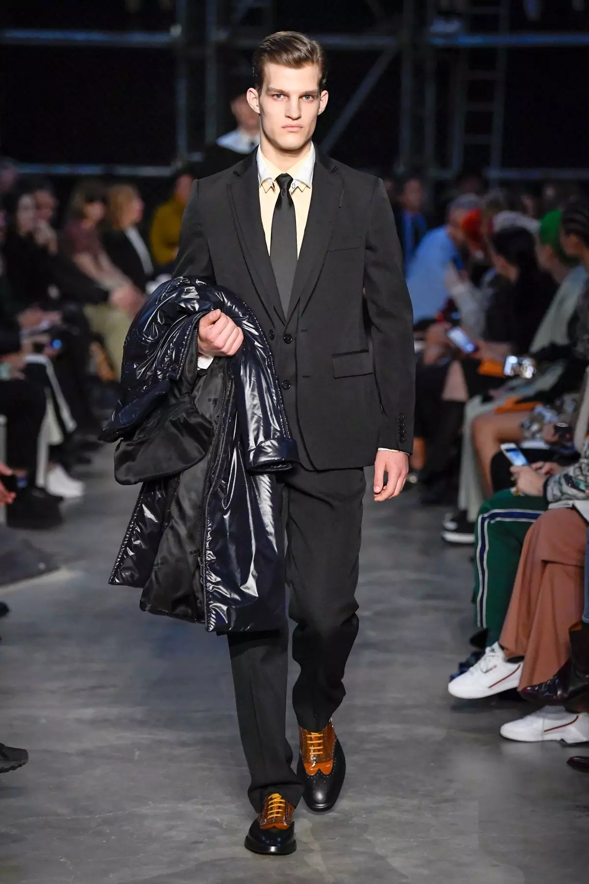 Burberry mehed ja naised, sügistalv 2019 London33