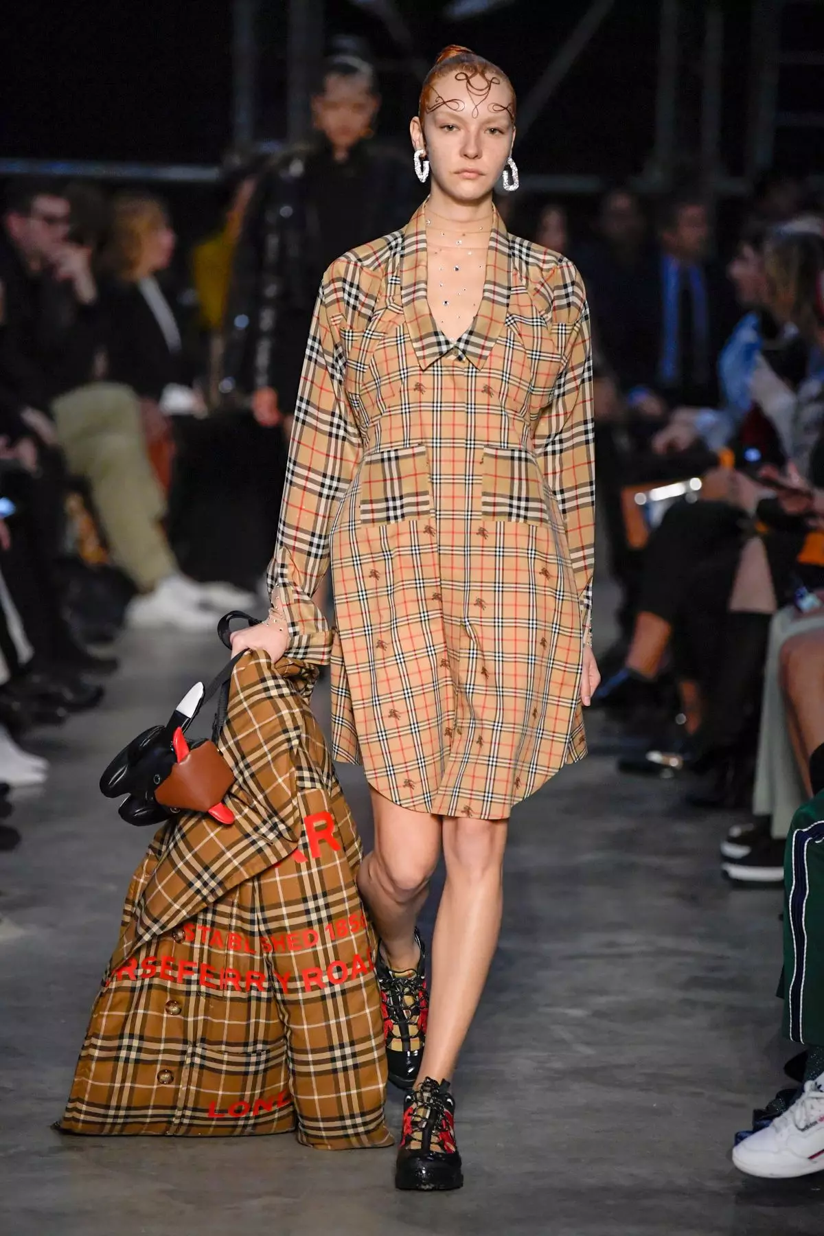 Burberry мъже и жени есен-зима 2019 Лондон43