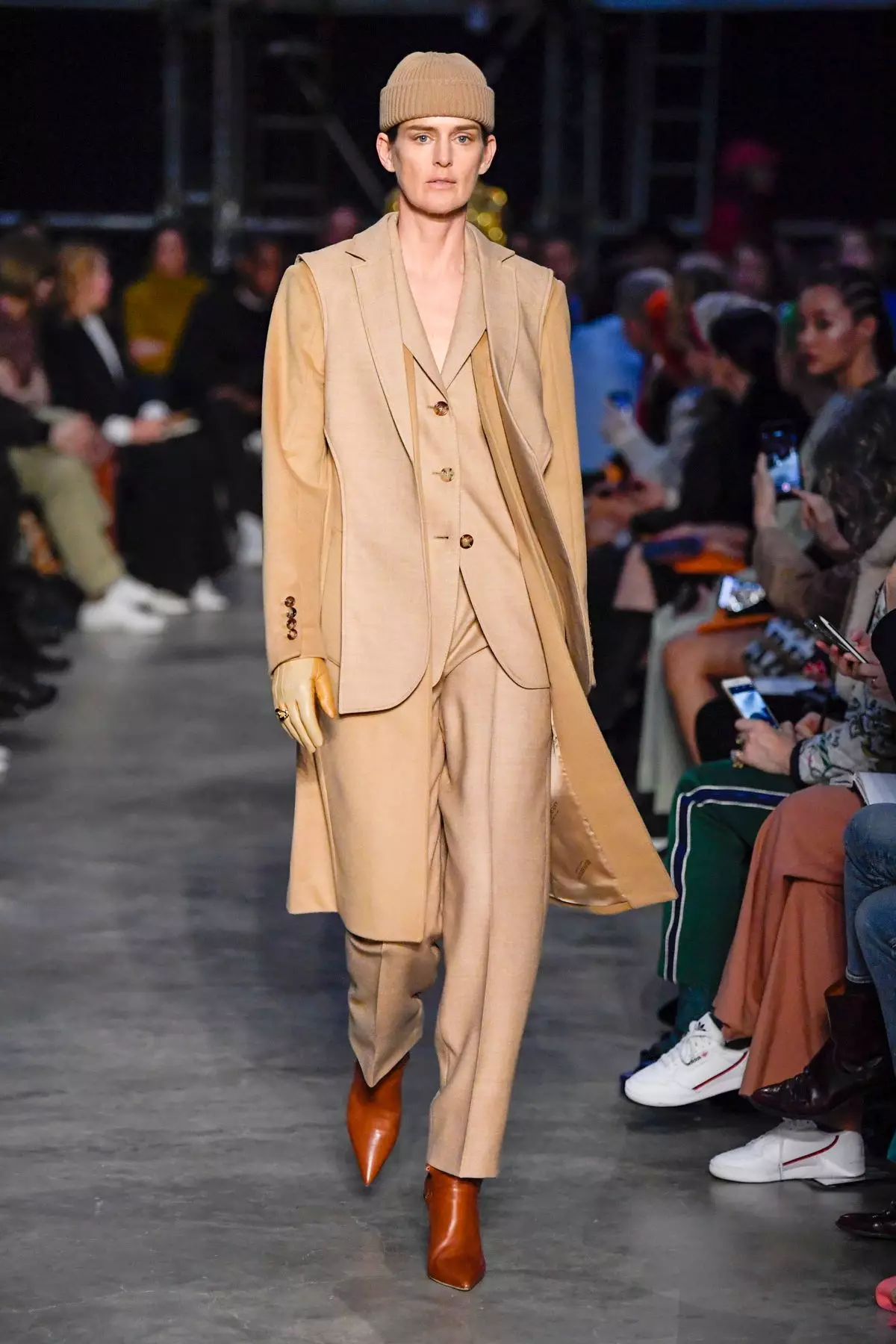 I-Burberry Men & Women Fall Winter 2019 London69