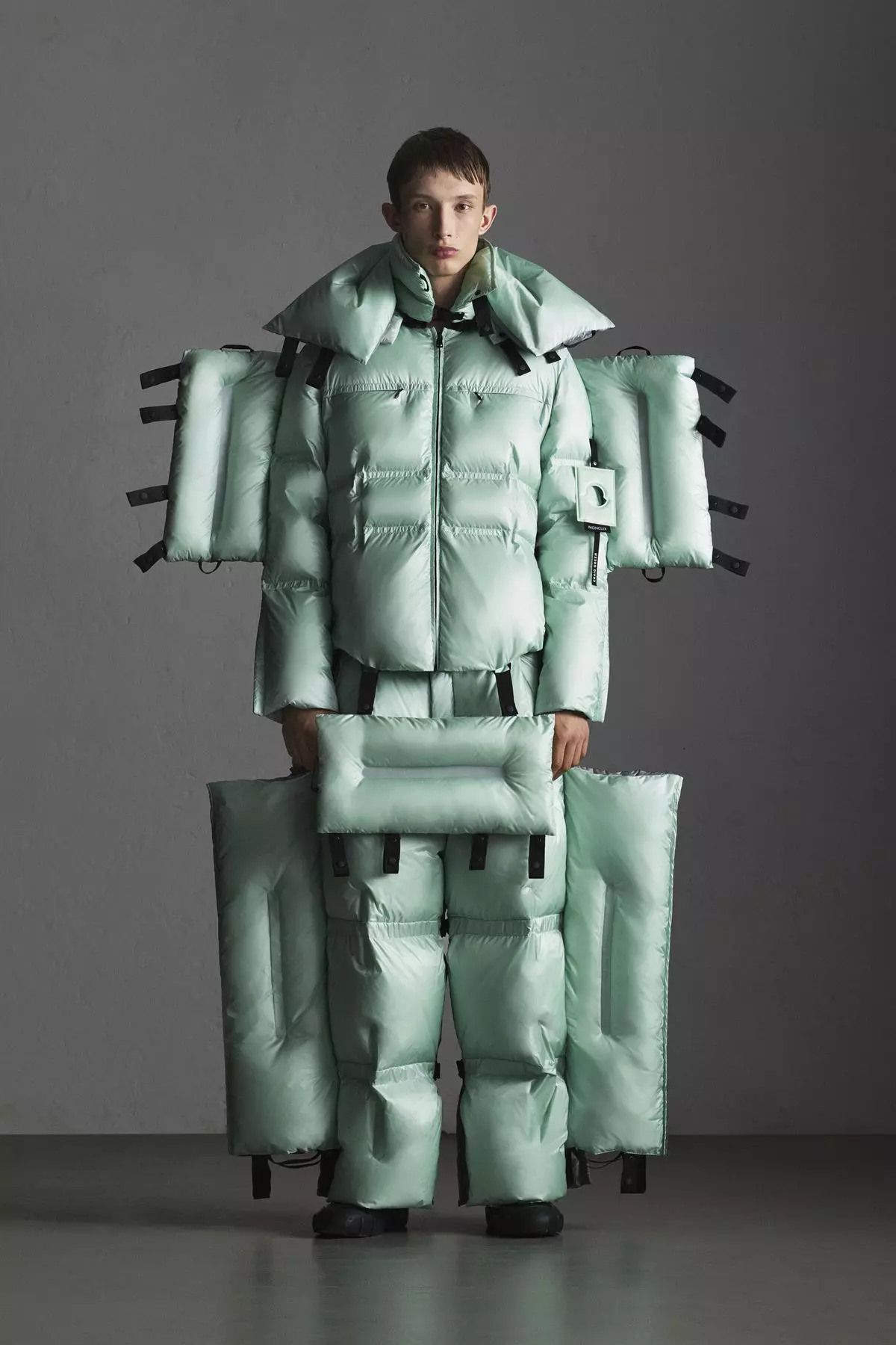 Moncler Craig Green גרייט צו טראָגן האַרבסט ווינטער 2019 מילאַן 18