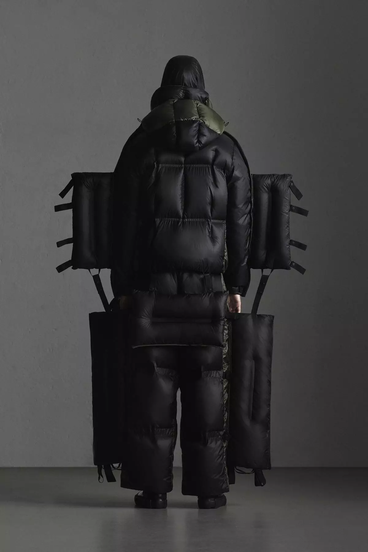 Moncler Craig Green 2019 Milan28 වැටීම ශීත ඍතුව ඇඳීමට සූදානම්