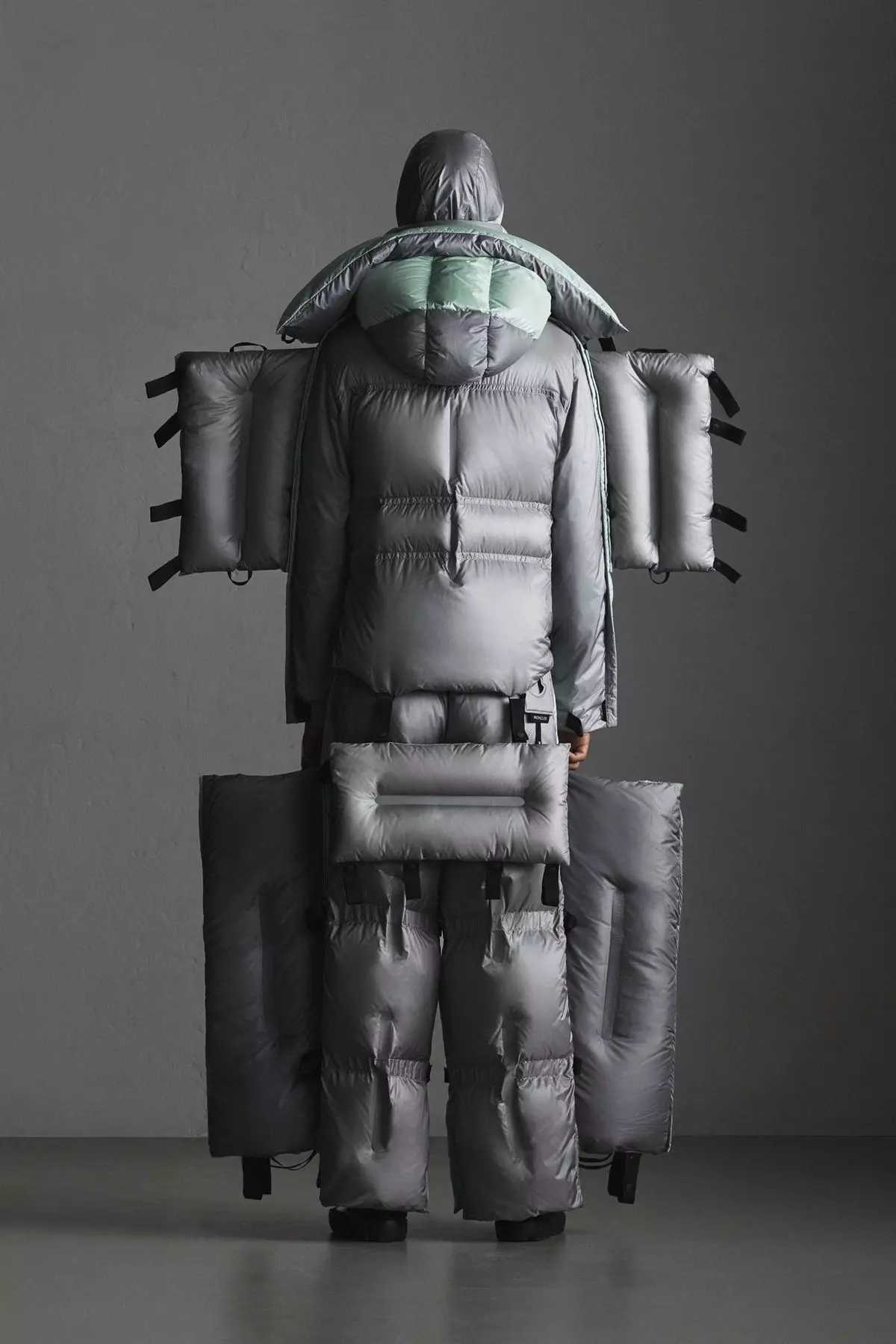 Moncler Craig Green Preta Por Portita Aŭtuno Vintro 2019 Milano4